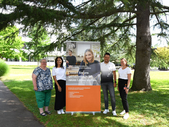 Foto: Das Team des Kundenservice der SRH Berufliche Reha ist auf der REHAB-Messe in Karlsruhe