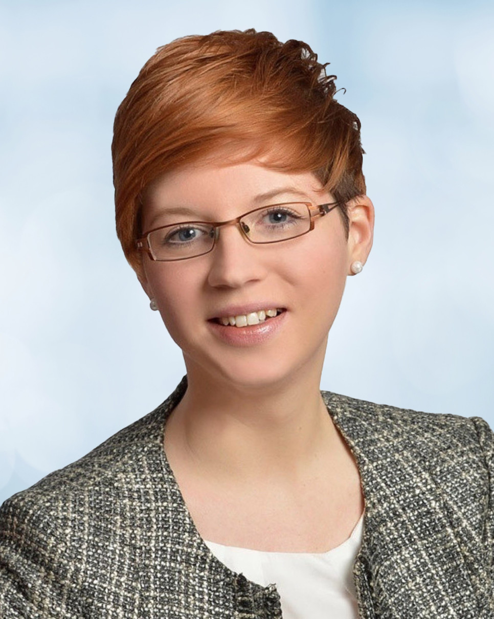 Bianca Ritthaler-Surrey Bereichsleitung Finanzen / Controlling